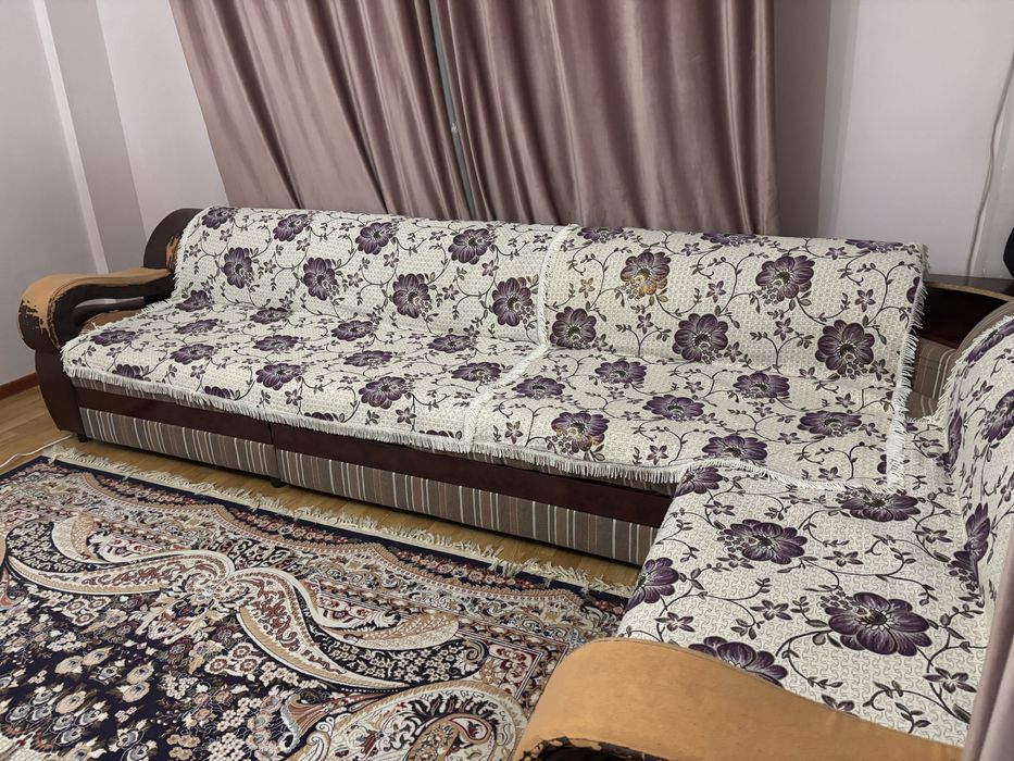 Диван угловой б/у