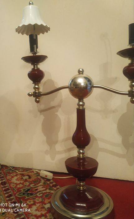 Настольная лампа таршер