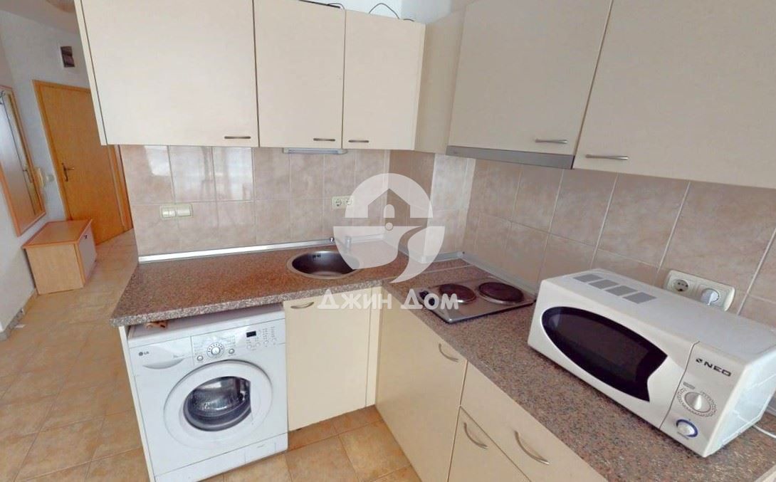 Продава се Двустаен апартамент в к.к. Слънчев бряг - 74 кв.м за 933 €/кв.м - Снимка #2
