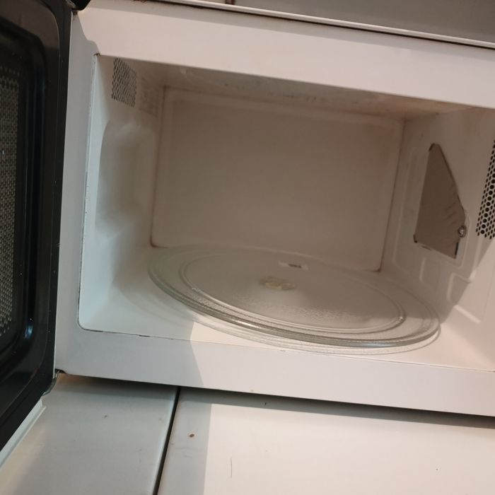 Продам микроволновку деу