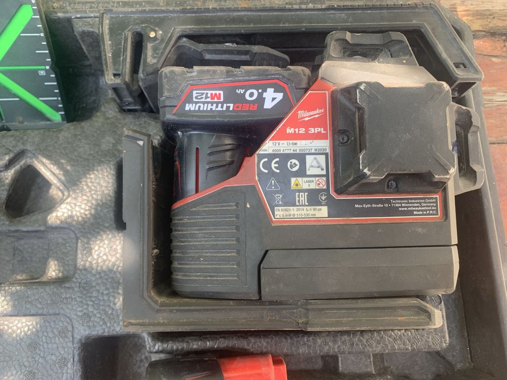 Milwaukee M12 3PL/ лазерен нивел зелена линия 360 градуса