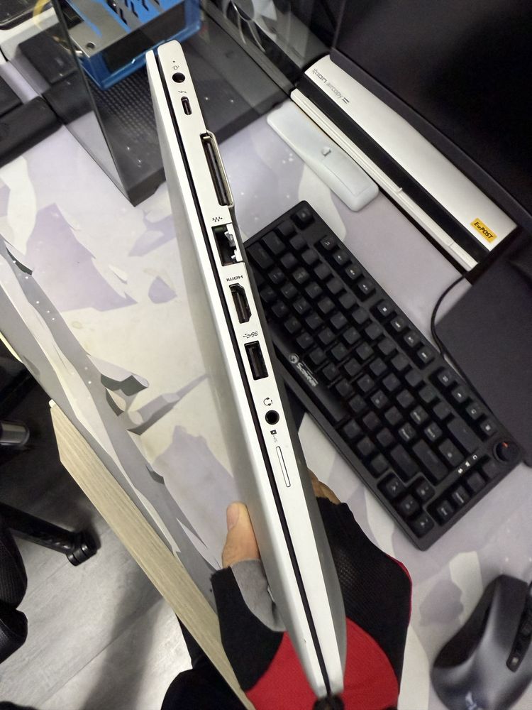 Laptop Hp 16 gb ram i7-gen a 8 a