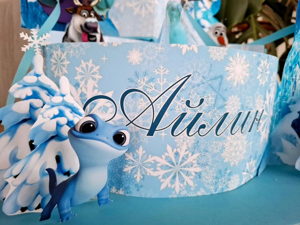 Картонена торта Frozen