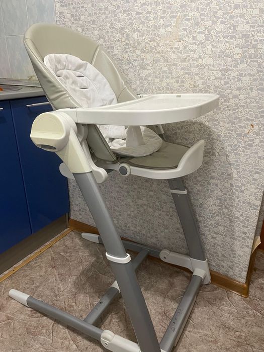 Продам детский столик