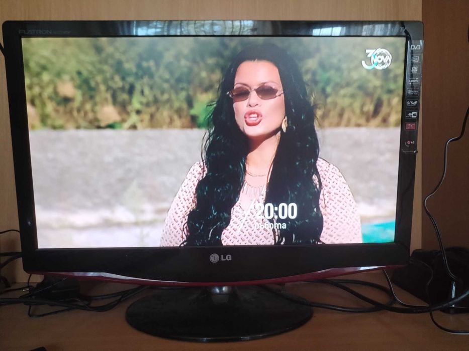 Телевизор - Монитор 22"  LG M227WD-PZ