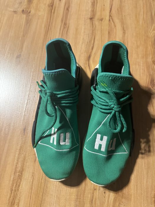 Human race green