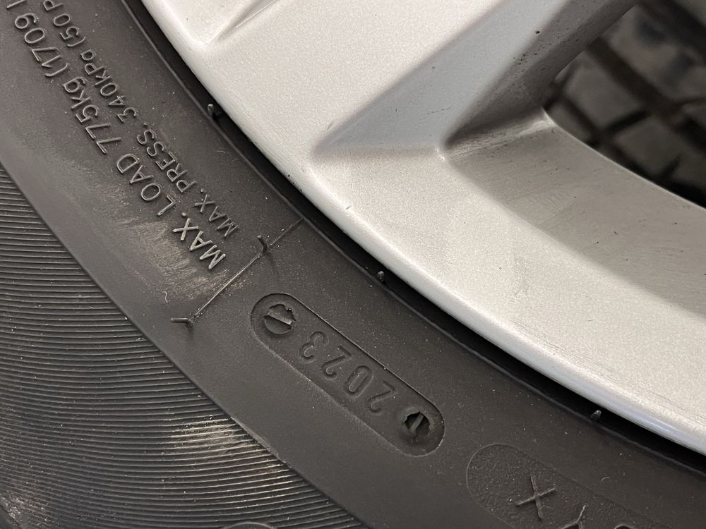 Джанти с летни гуми за VW 5x112 R 16 Original