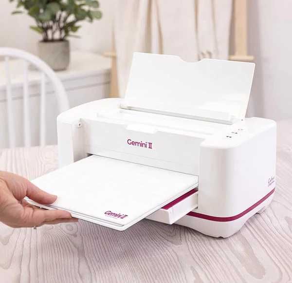 Машина за щанцоване и релеф Gemini II Плотер