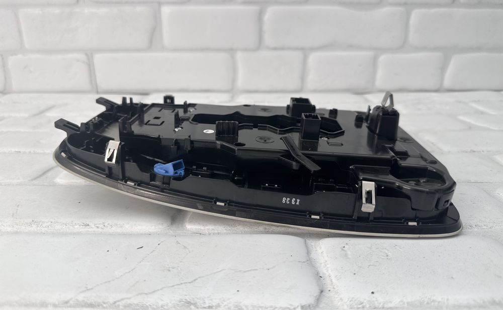 Плафон AUDI A7 C8 4K0947135B