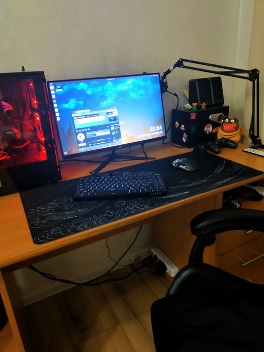 Продам письменый стол