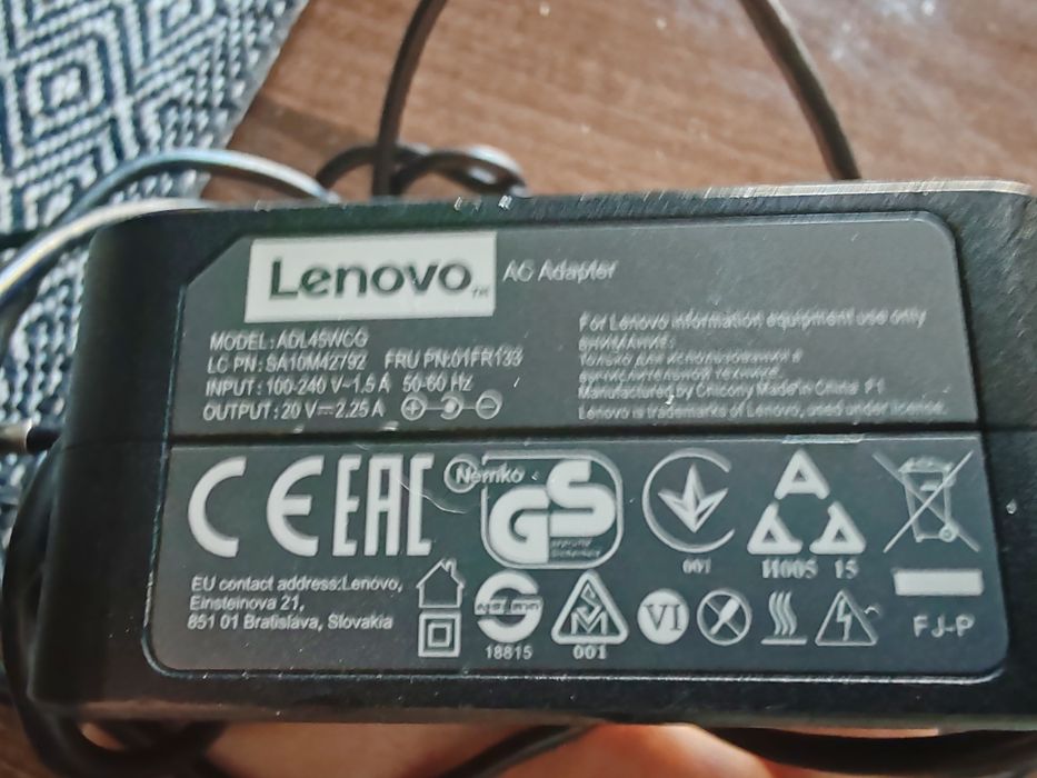 Super preț, impecabil, Laptop Lenovo Yoga 520 – i3, 4gb ram, HDD 1 TB
