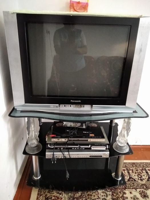 Телевизор с комплектом