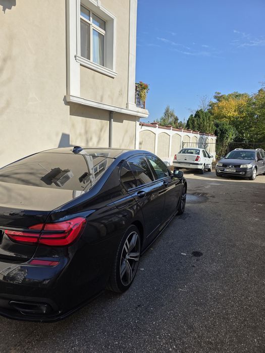 Vânzare autoturism BMW culoare neagră