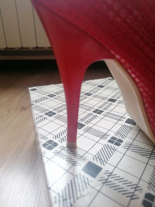 Pantofi stileto nr. 36
