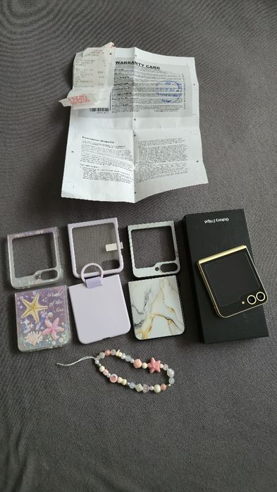 Безупречен Samsung Z Flip 6 256gb