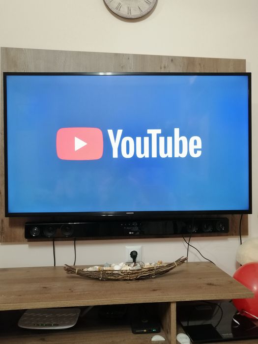 Като нов: SAMSUNG JU6000 48" UHD 4K Flat Smart TV JU6000