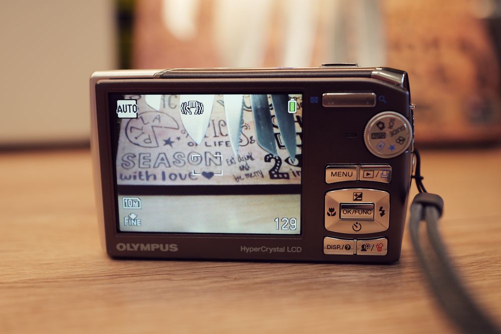 Aparat foto Olympus MJU 1010 impecabil ca NOU incarcare USB card