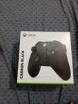 Xbox Series S Контролер (Carbon Black) + 2 калъфки за контролера