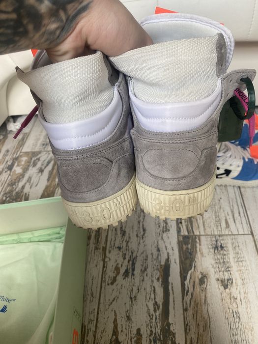 off white off court 3.0