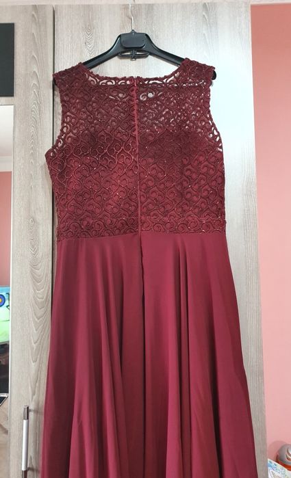 Официална рокля