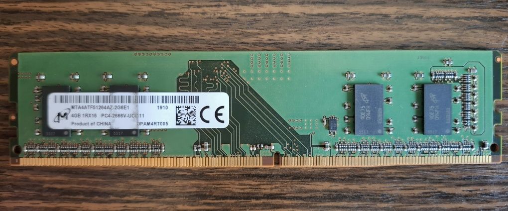 Оперативная память DDR4 на 4гб.