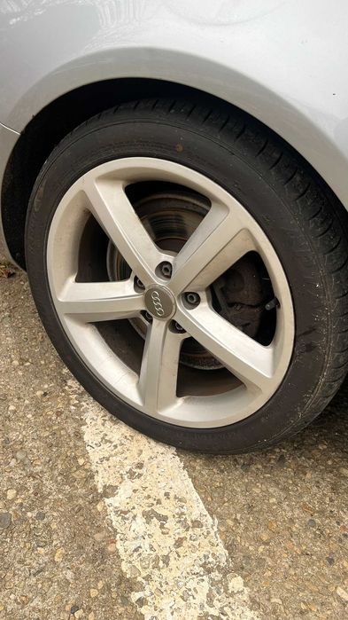 Dezmembrez/Dezmembrari Audi A4 B8 S-line 2.0 Tdi CAGA 143cp 2009 LX7V