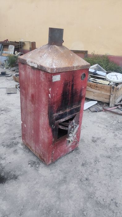 Продаётся котёл работает