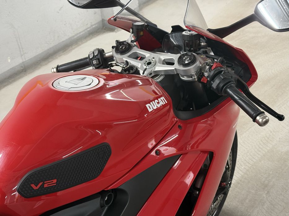 Ducati Panigale V2 2025