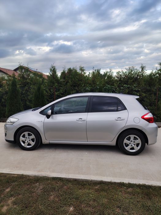 Toyota auris hybrid
