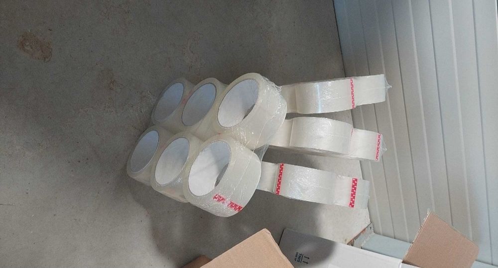 Bandă adezivă tip scotch