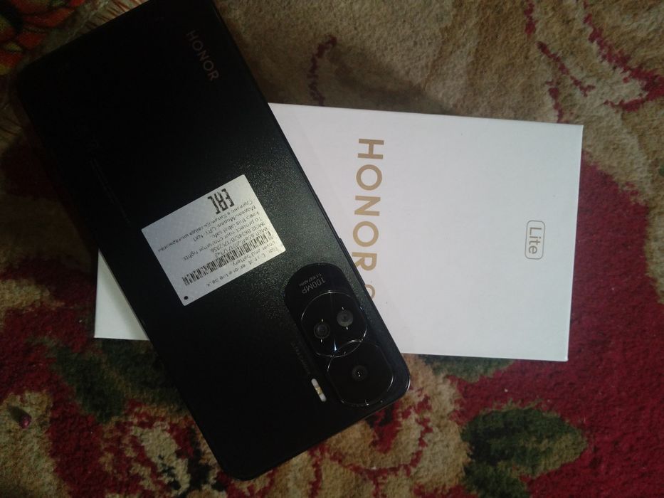 Honor 90  8/256   .