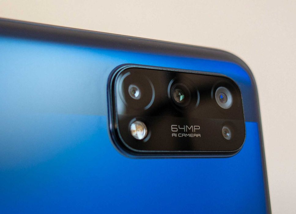 Мобилен телефон Realme 7 Pro като НОВ