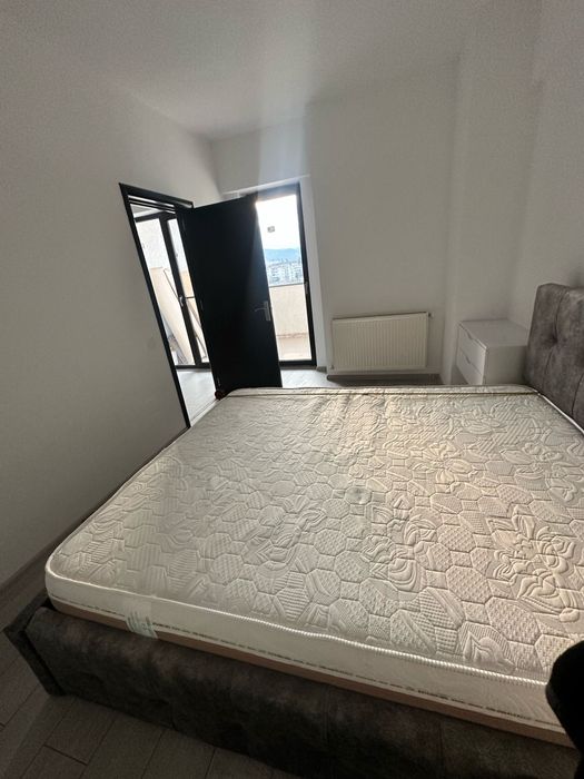 Inchiriez apartament 3 camere zona Kaufland Vâlcea