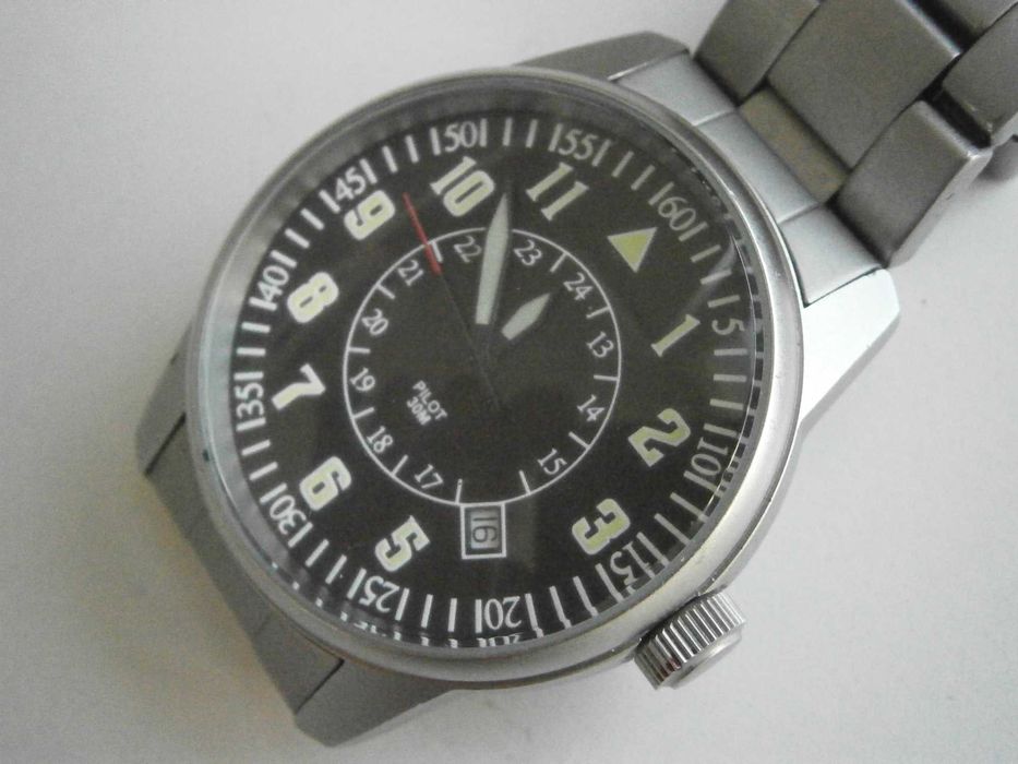 PILOT, quartz, swiss made, ETA mov`t 803112!