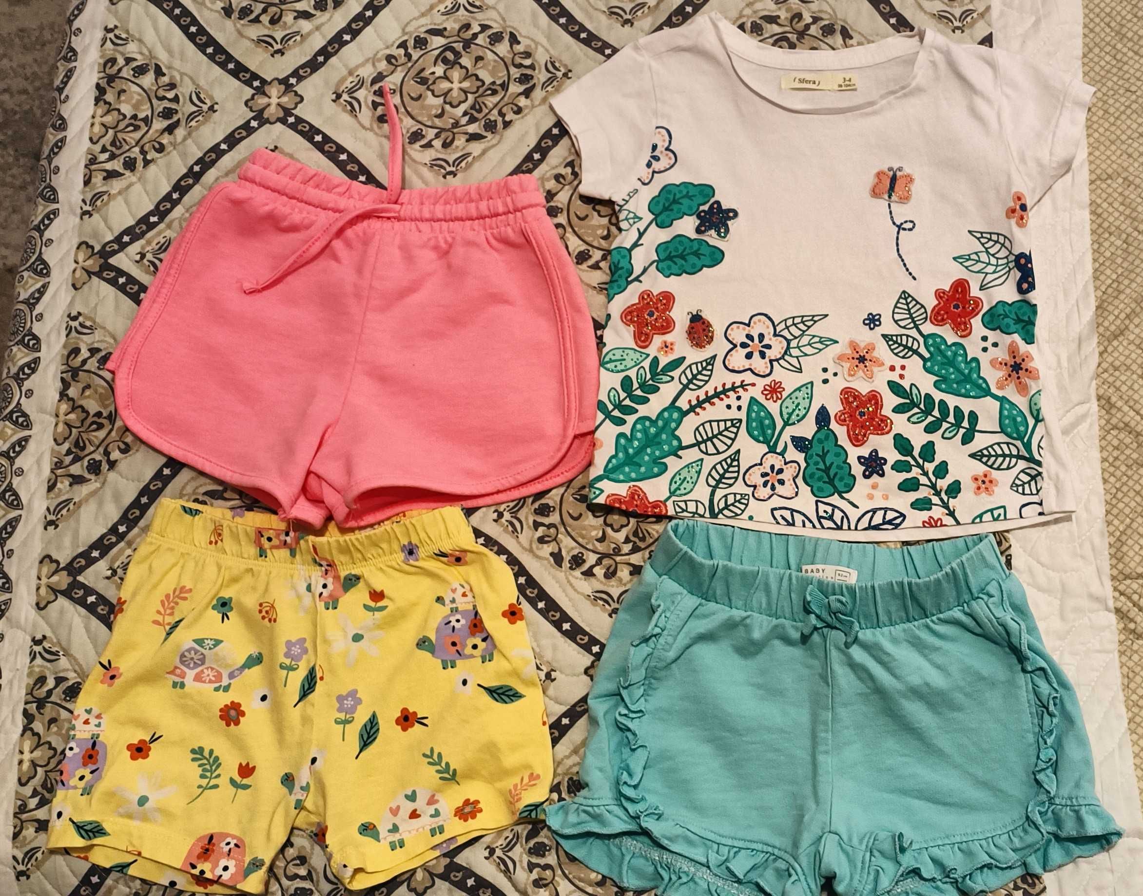 Pantaloni scurți + tricou, brand spaniol,și Waikiki ,pt 1-2 ani