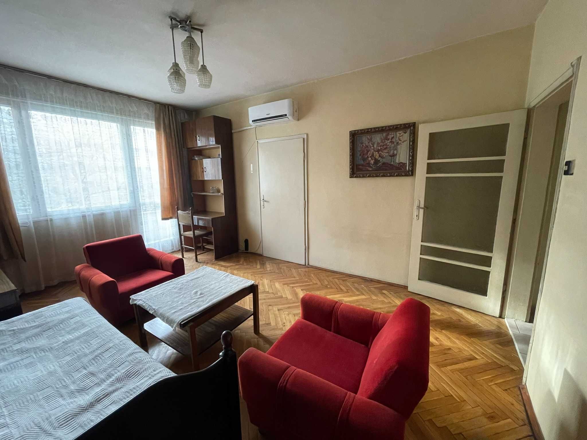 СОБСТВЕНИК продава апартамент в гр.Варна, квартал Победа