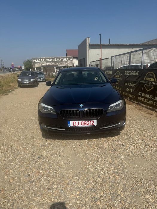 BMW Seria 5 Bmw 520 F10 , Navigație mare , automată