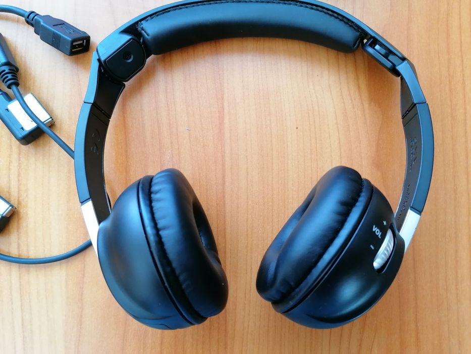 Căști Bluetooth Mercedes-Benz W221 / S Class AKG