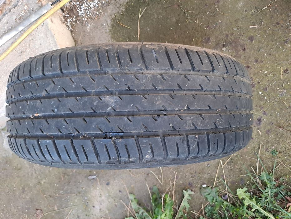 Vând janta aliaj cu cauciuc pentru Bmw