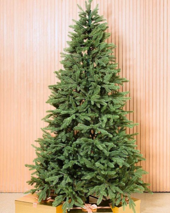 Новогодняя ёлка разного вида разной высоти Янги йил арчалари