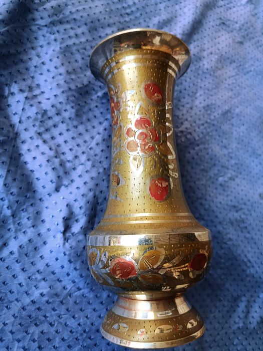 Вазы две из  латуни