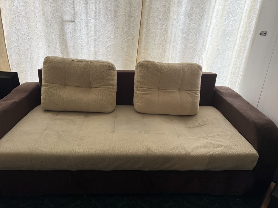 Разтегателен диван