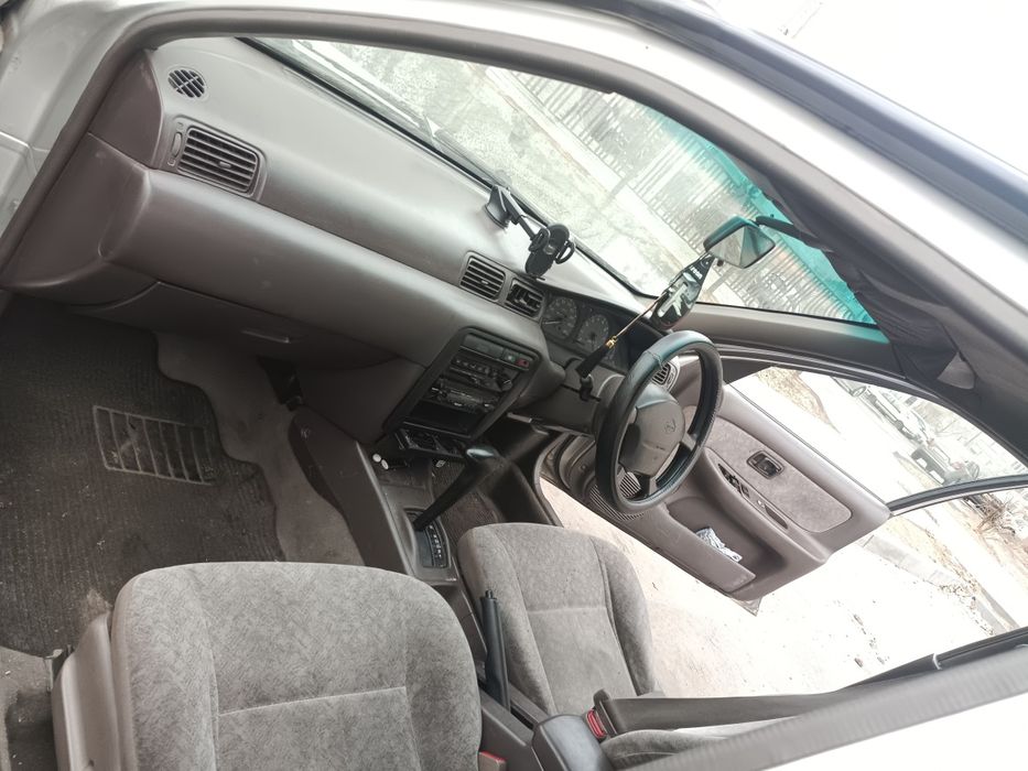 Автомобиль  Ниссан сани