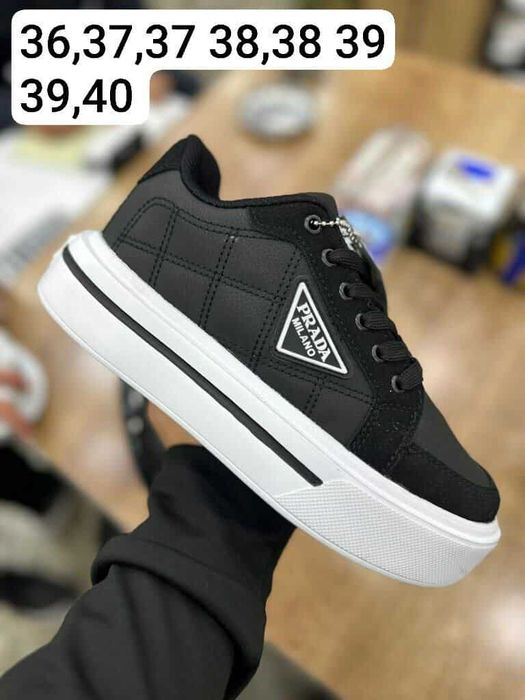 Prada model nou 36/40