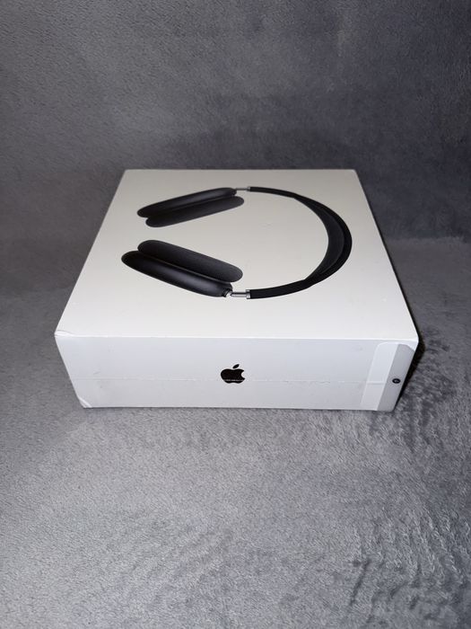 Apple AirPods Max sigilate, noi