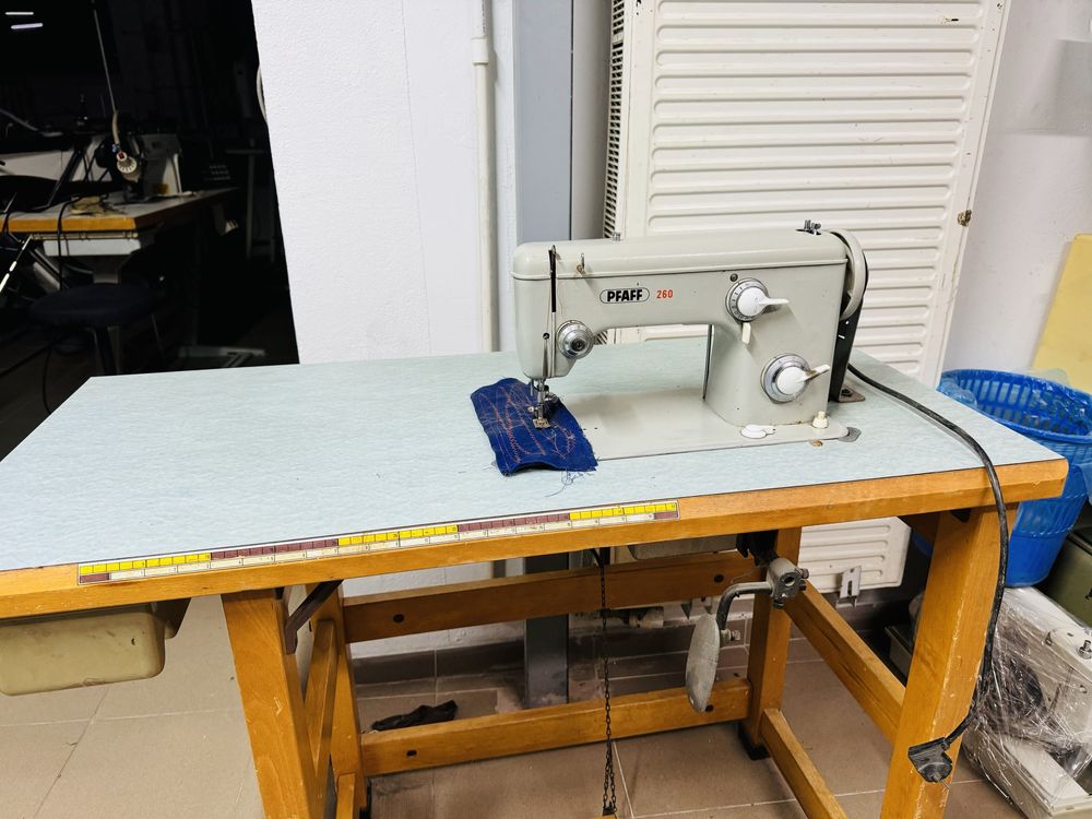 Masina de cusut Semi industriala PFAFF 260