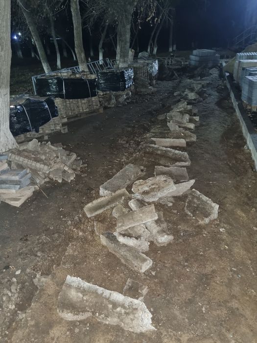 Тегін буткамен Аксай