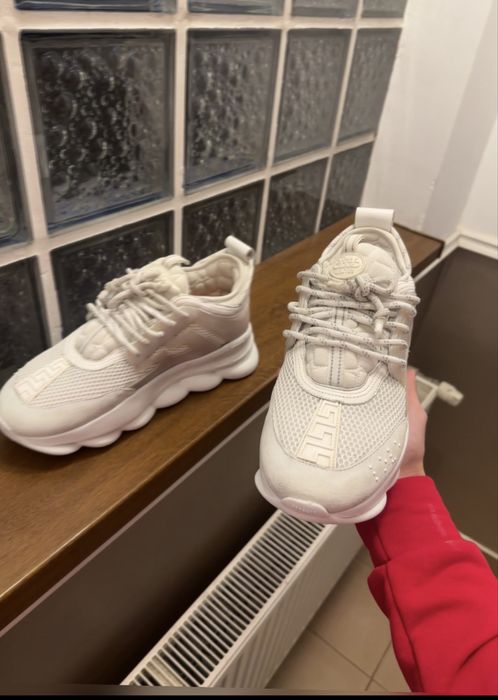 versace chain reaction