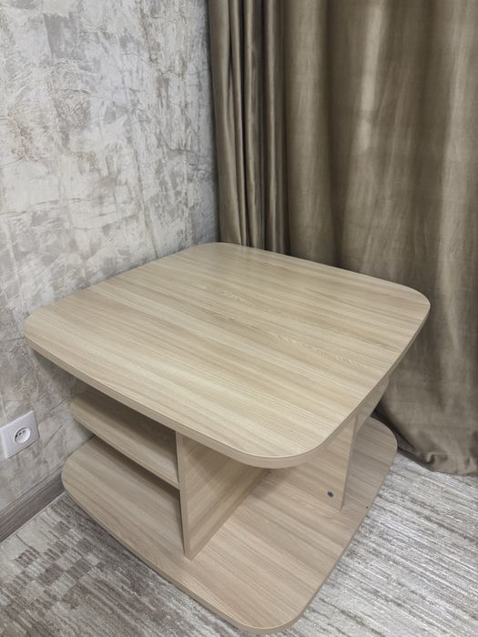 Продам журнальный столик