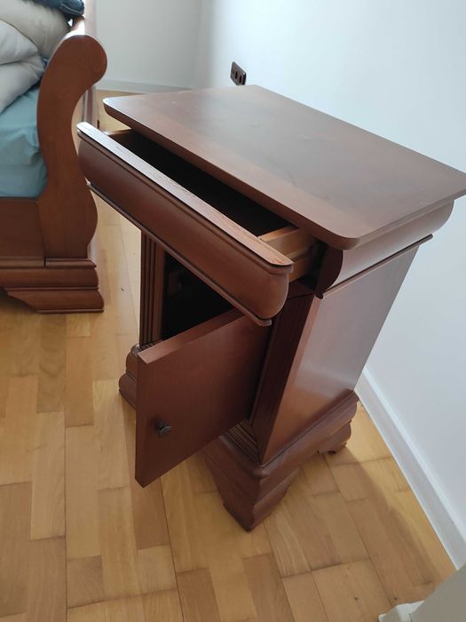Noptieră de la mobexpert, LOUIS PHILIPPE